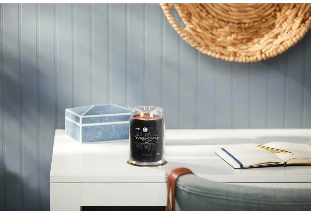 Yankee Candle Aromatinė žvakė Signature large glass Midsummer´s Night 567 g