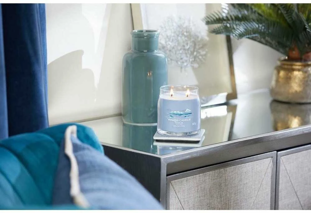 Yankee Candle Aromatinė žvakė Signature glass medium Ocean Air 368 g