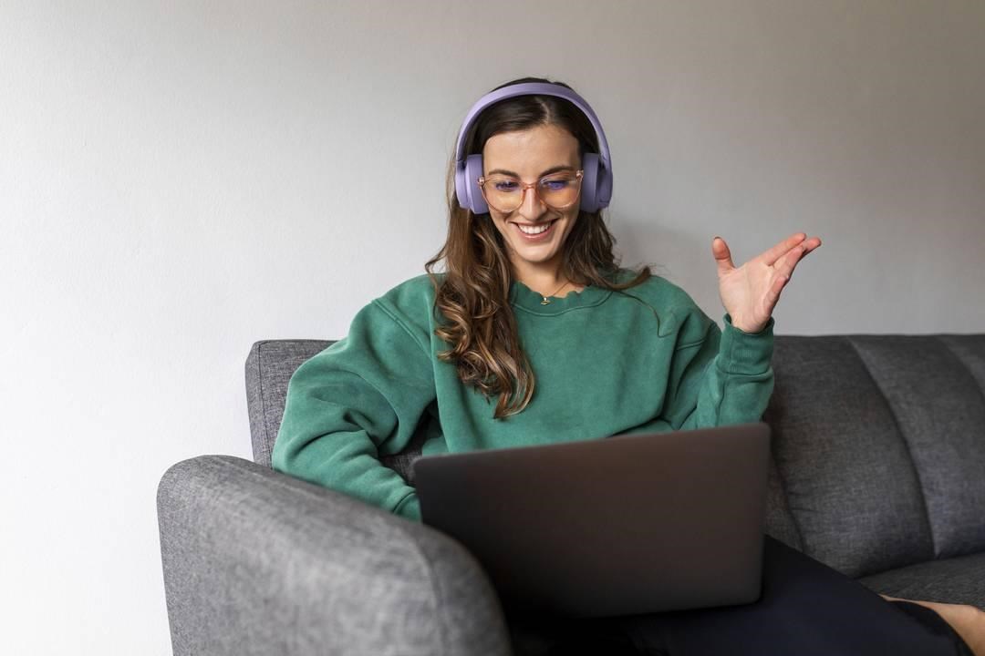 Ausinės JBL TUNE 770 NC Violetinė aprašymas - Prekės nuotrauka