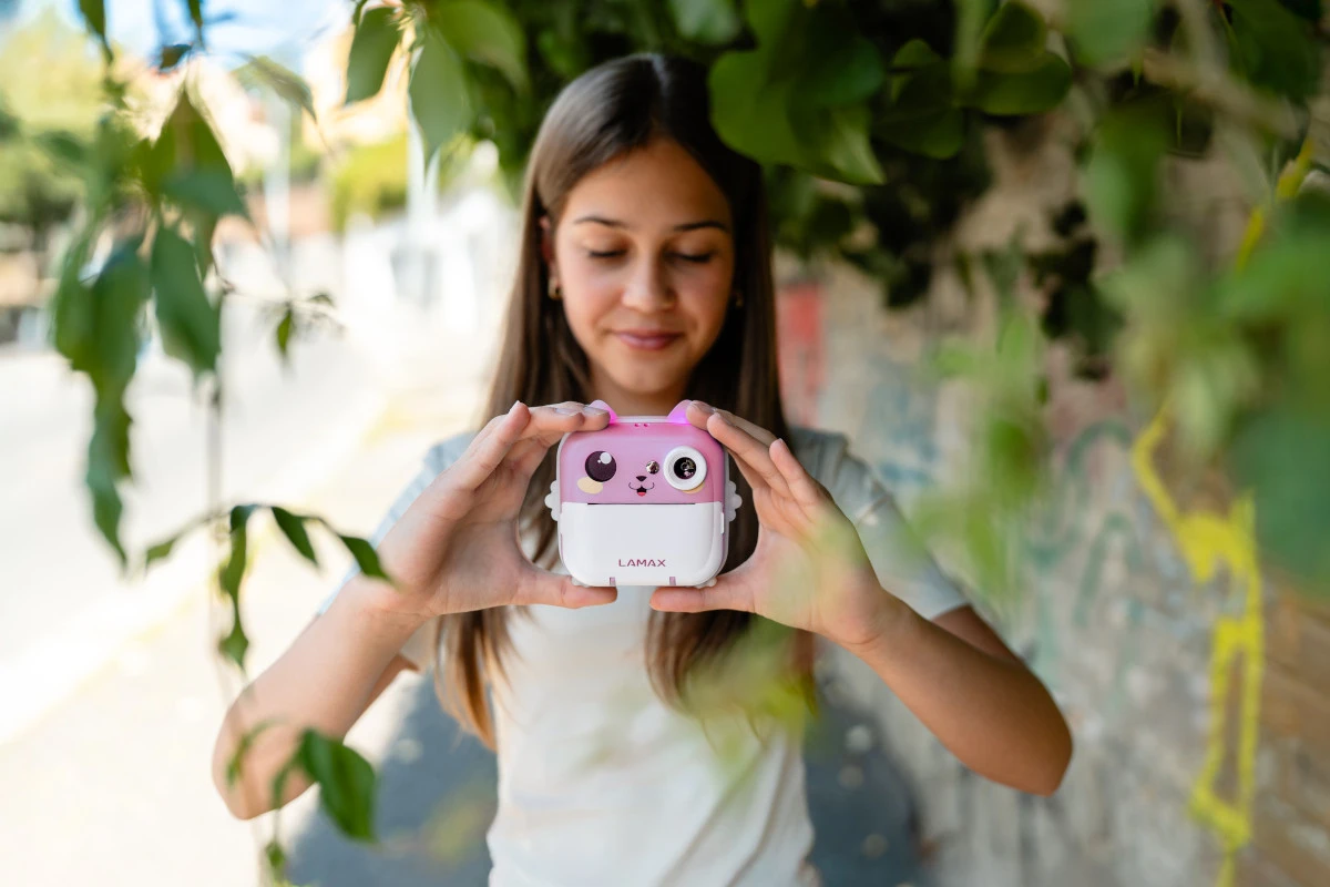 LAMAX InstaKid2 Plus - pink aprašymas - Prekės nuotrauka LAMAX InstaKid2 Plus - pink aprašymas - Prekės nuotrauka