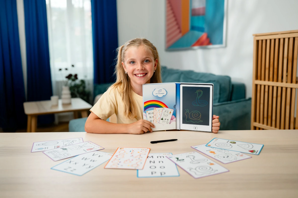 LAMAX PencilKid1 - edukacinė piešimo lenta aprašymas - Prekės nuotrauka LAMAX PencilKid1 - edukacinė piešimo lenta aprašymas - Prekės nuotrauka