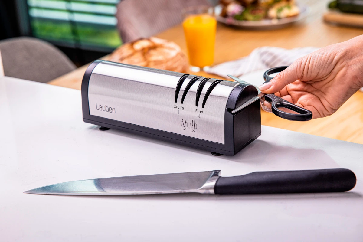 Vaflinė Lauben Knife Sharpener 4700SB - peilių ir žirklių galąstuvas aprašymas - Prekės nuotrauka Vaflinė Lauben Knife Sharpener 4700SB - peilių ir žirklių galąstuvas aprašymas - Prekės nuotrauka