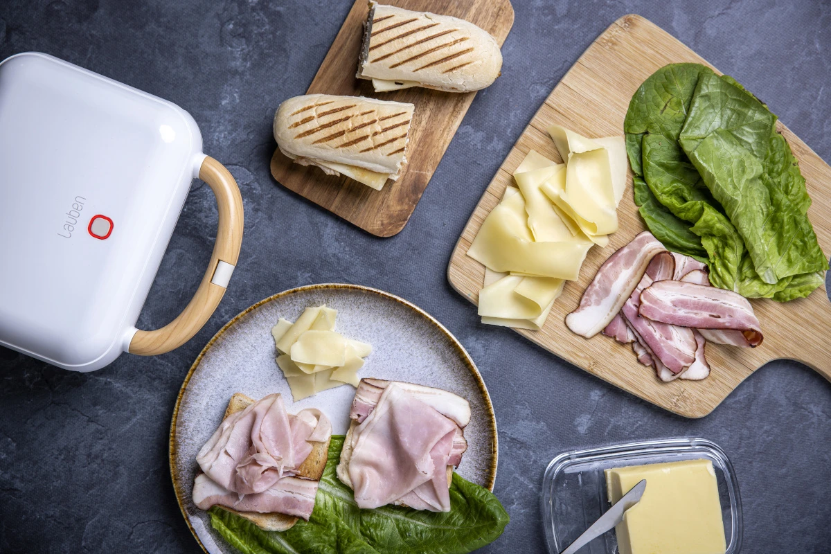 Sumuštinių keptuvas Keptuvas Lauben Sandwich Maker 3in1 900WW aprašymas - Prekės nuotrauka