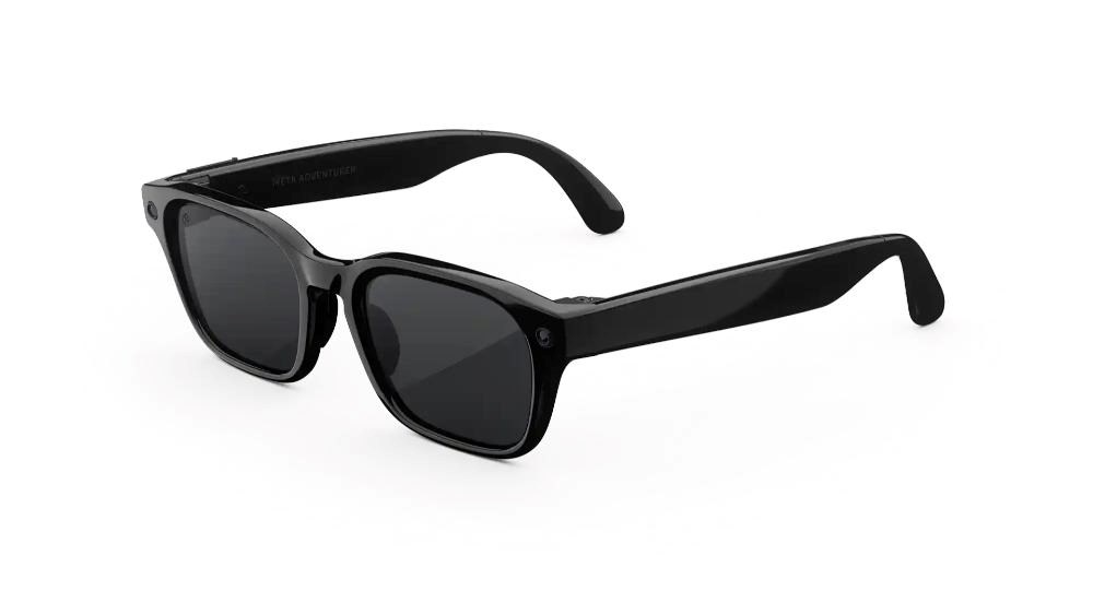 Meta Ray-Ban AI brýle Adventurer, Classic Juodas/Pilkas aprašymas - Prekės nuotrauka