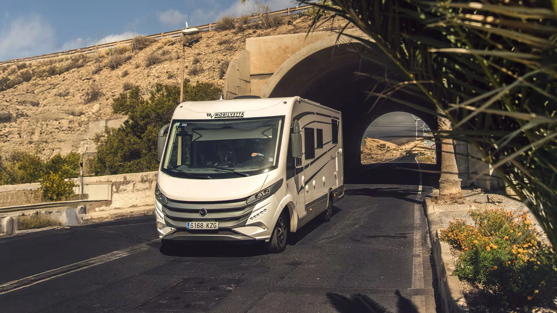 TomTom GO Camper Tour 2 kartos aprašymas - Prekės nuotrauka TomTom GO Camper Tour 2 kartos aprašymas - Prekės nuotrauka