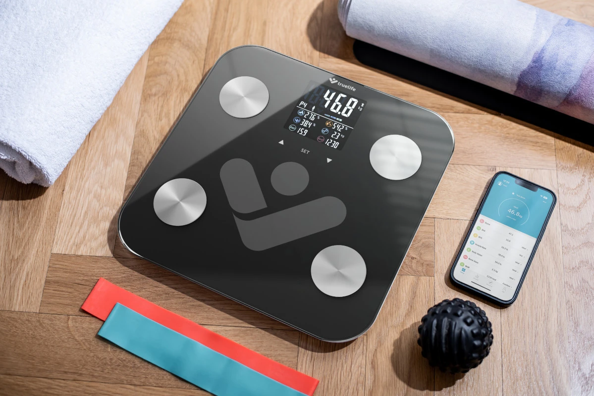 Svarstyklės TrueLife FitShape S6 BT – Bioelektrinės varžos „Bluetooth“ skalė – juoda aprašymas - Prekės nuotrauka