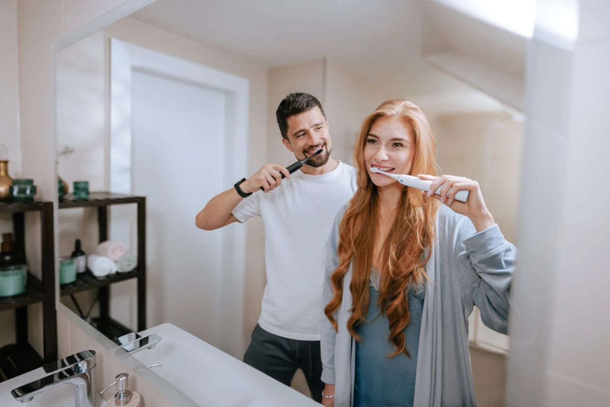 Dantų šepetėlis „TrueLife SonicBrush Clean70 UV Duo“ aprašymas - Prekės nuotrauka