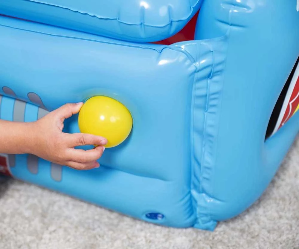 Bestway 93577 „Fisher-Price“ pripučiamas automobilis su kamuoliukais 1,17 m x 76 cm x 61 cm