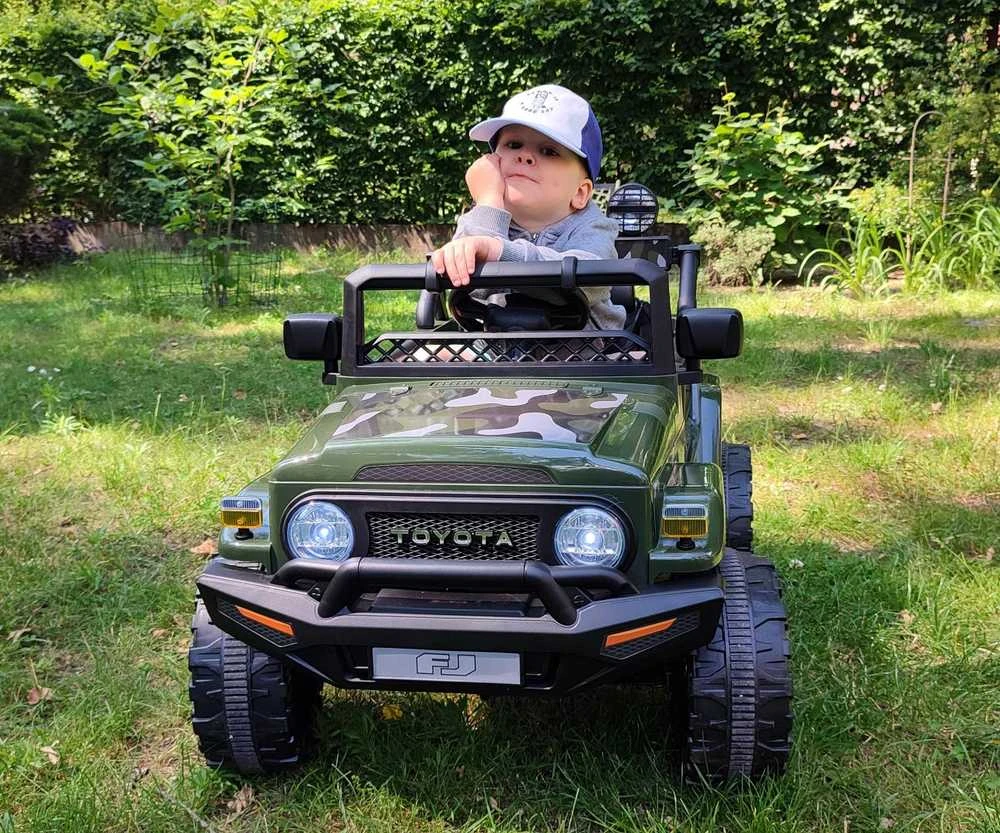 Elektrinis vaikiškas automobilis Milly Mally Toyota FJ Cruiser Army