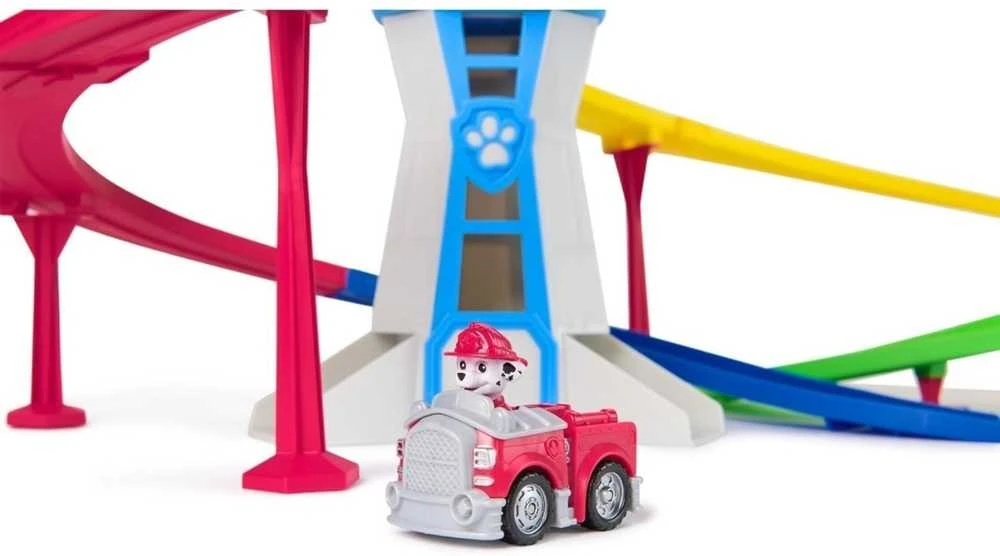 Mix Patrulių bazės stebėjimo bokštas su slydimo ir persekiojimo automobiliu