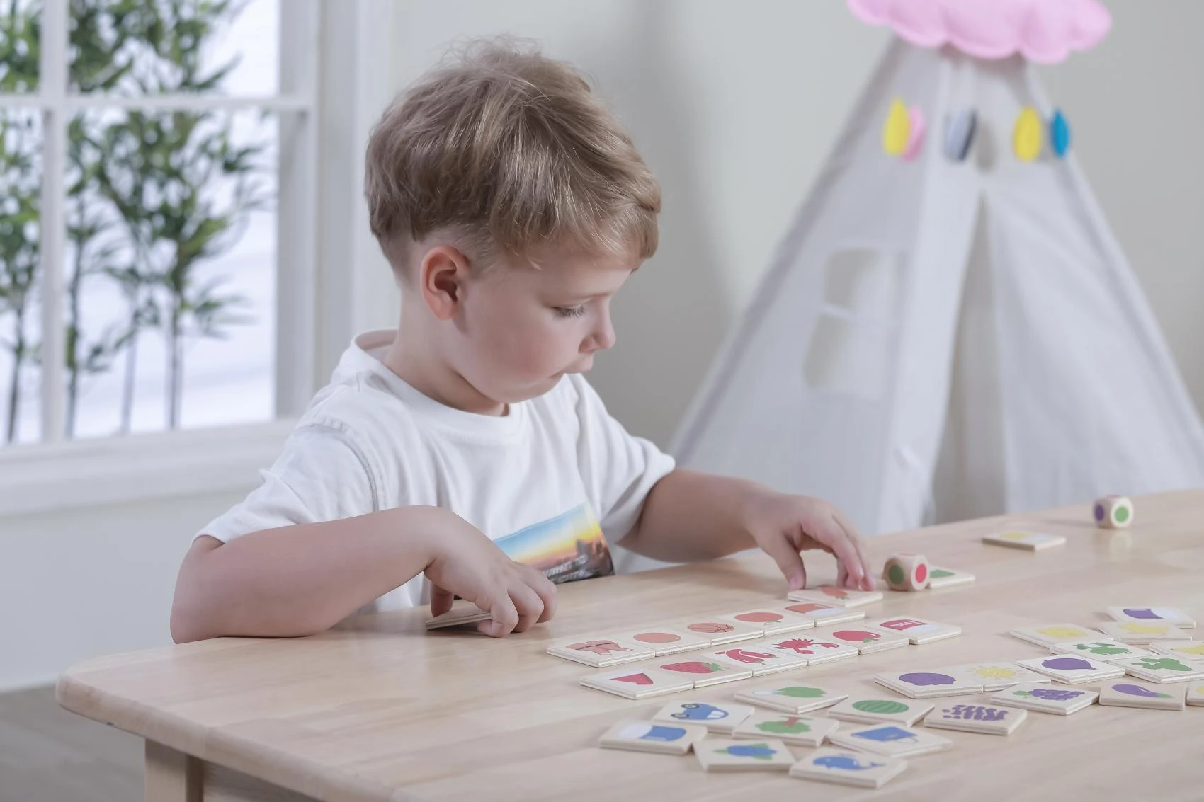 VIGA Medinė edukacinė dėlionė Spalvų ir formų atpažinimui 38 vnt. Montessori