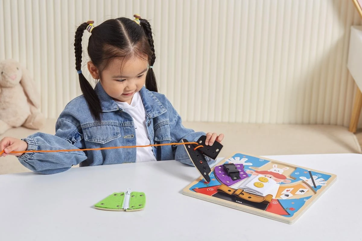 Viga 44672 Magic Dress-Up įgūdžių lenta