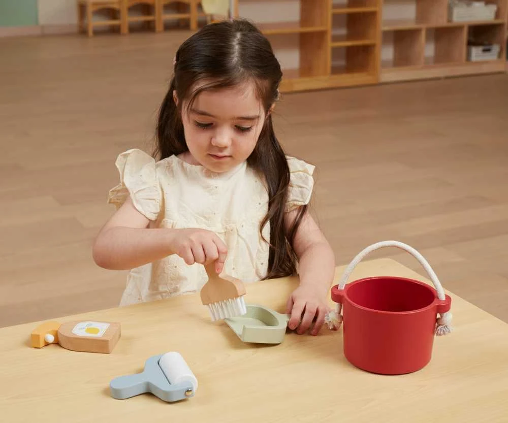 Viga Toys VIGA PolarB medinis valymo rinkinys "Little Cleaner" kibiras
