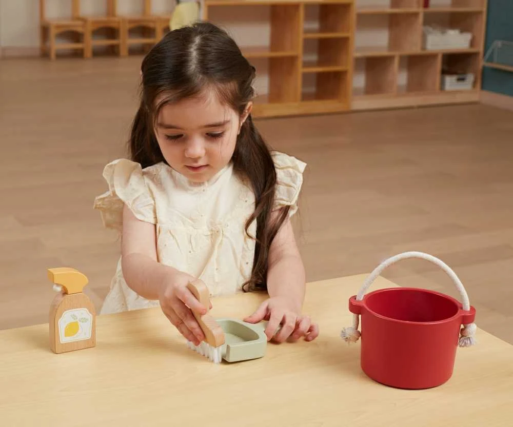 Viga Toys VIGA PolarB medinis valymo rinkinys "Little Cleaner" kibiras