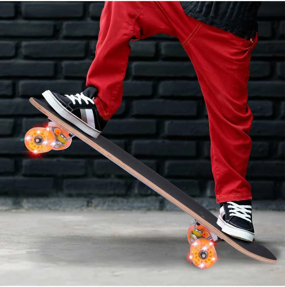 Malplay Medinė riedlentė su vienpusiu raštu, LED ratais, ABEC-7, 100 kg