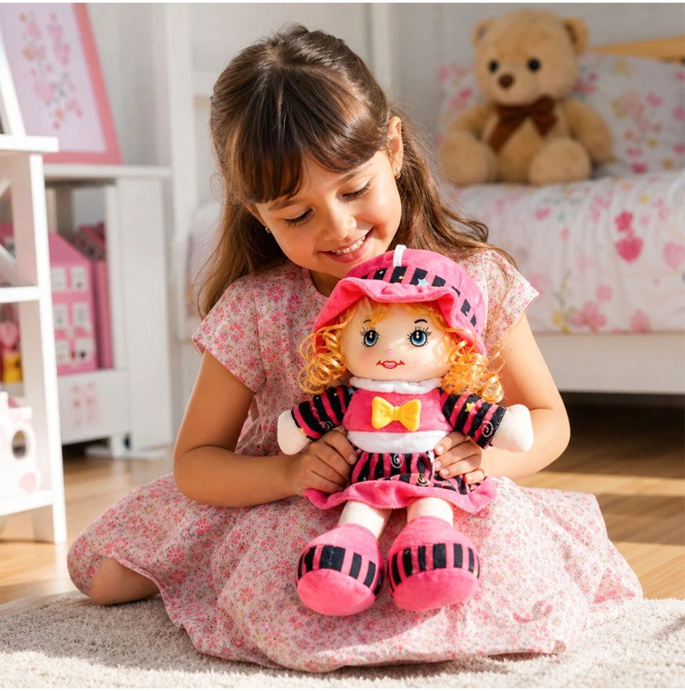 Malplay Minkštas žaislas Skudurinė lėlė Lena, 35 cm