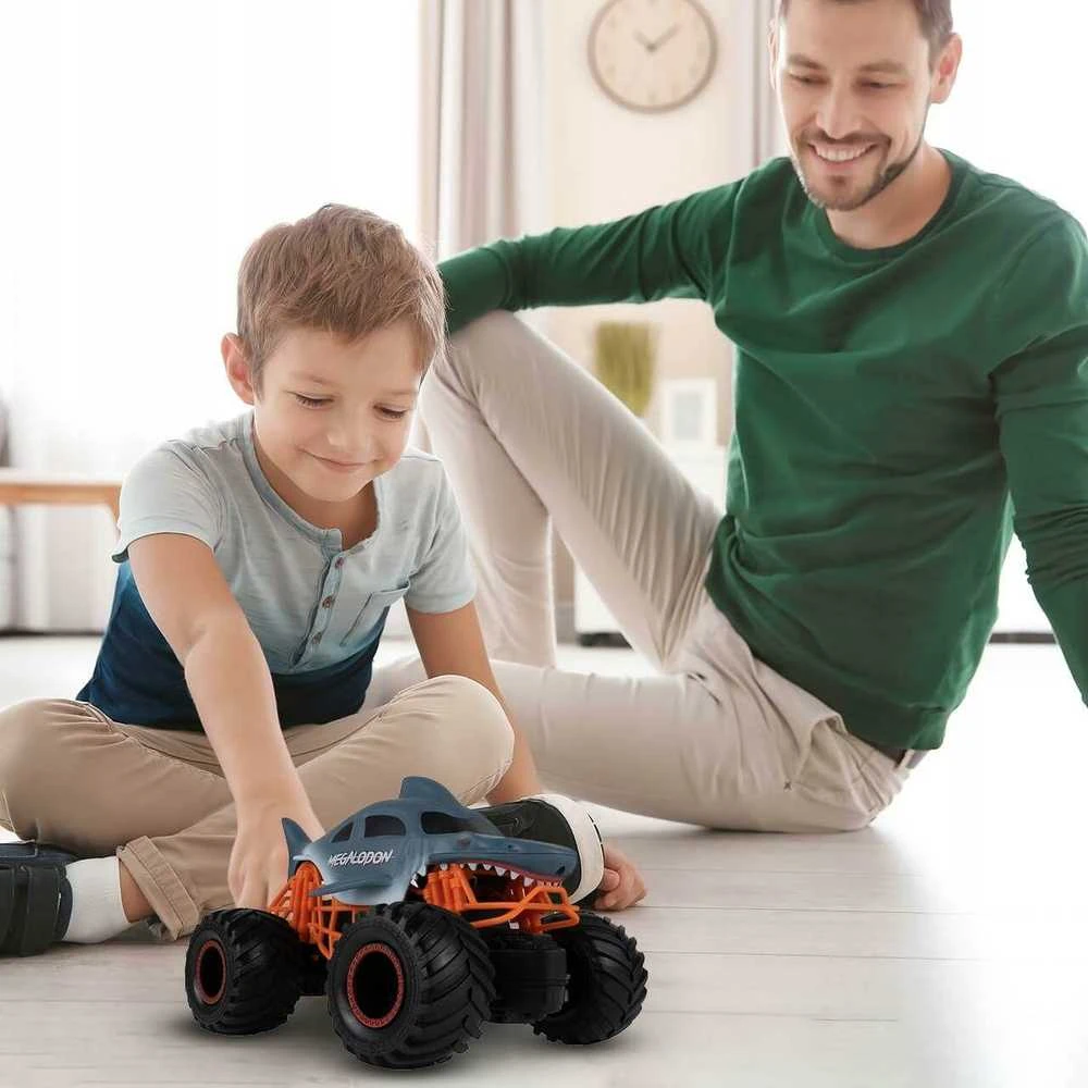 Malplay Nuotoliniu būdu valdomas visureigis Ryklys, RC