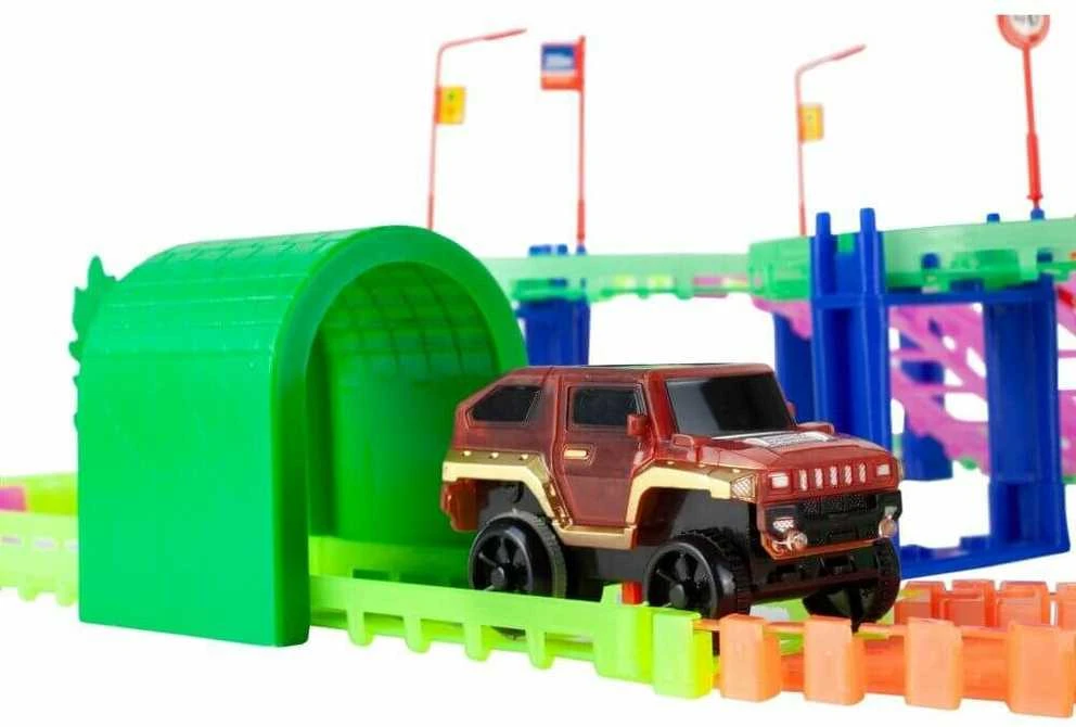 Malplay Žaislinė magiška, švytinti trasa su automobiliu