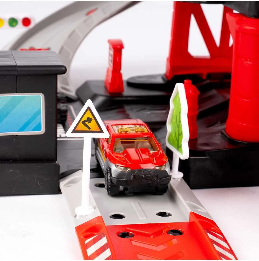 Malplay Žaislinė trasa - parkavimo komplektas + 6 metaliniai automobiliai ir sraigtasparnis