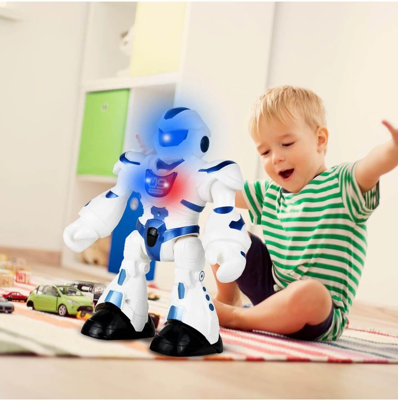 Malplay Žaislinis šokantis ir dainuojantis robotas valdomas nuotoliniu būdu, 23 cm