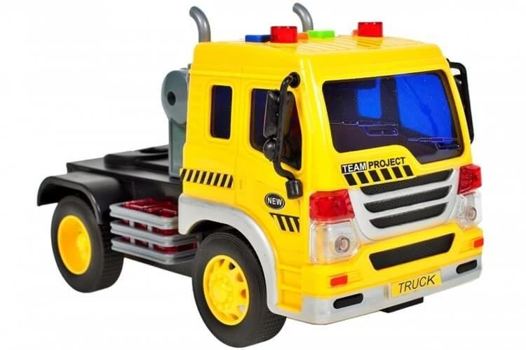 Malplay Žaislinis sunkvežimis vilkikas su lengvaisiais automobiliais
