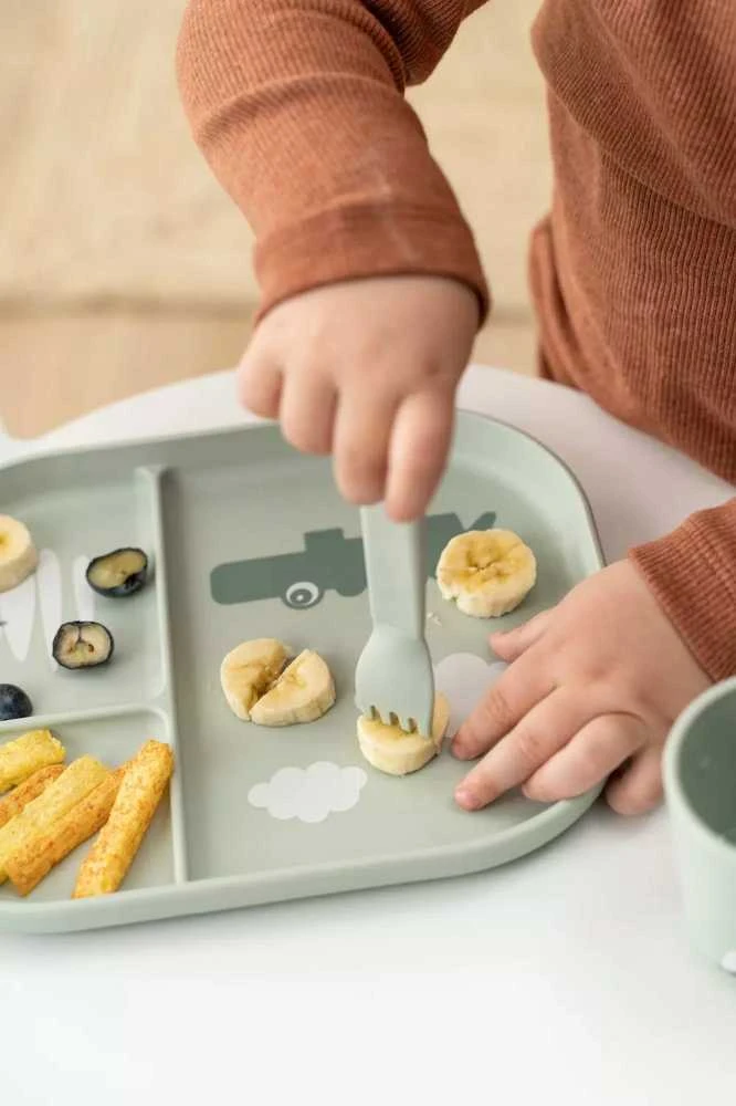 Done by Deer neslystanti lėkštė su skyreliais Foodie Croco Žalias