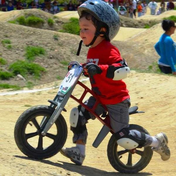 FirstBike balansinis dviratis Cross (kelios spalvos)