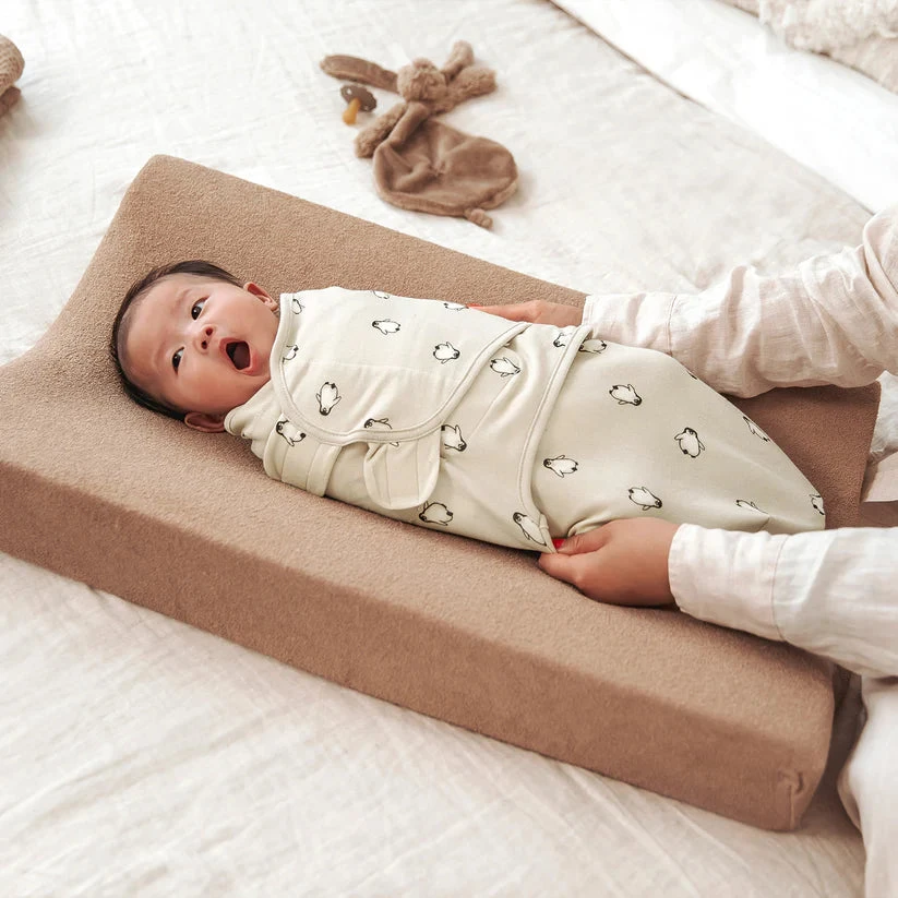 Meyco Baby kūdikio vystymo miegmaišis 0–3 mėn., Penguin Soft Sand – TOG 1.0