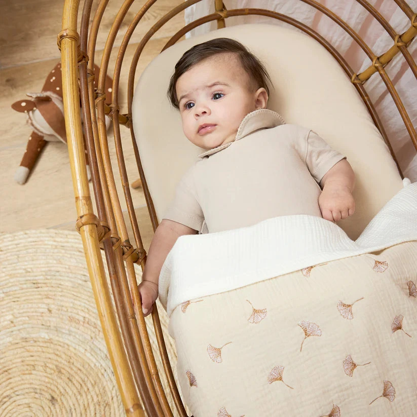 Meyco Baby medvilninė jersey paklodė su guma 60 × 120 cm, Soft Sand