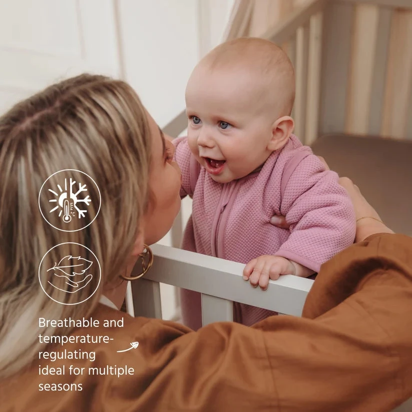 Meyco Baby Studio Classic pašiltintas miegmaišis su nusegamomis rankovėmis, 2.5 TOG, Violetinė Rožinė