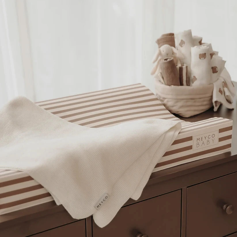 Meyco Baby vystymo lenta Fat Stripe Taupe, 50 × 70 cm