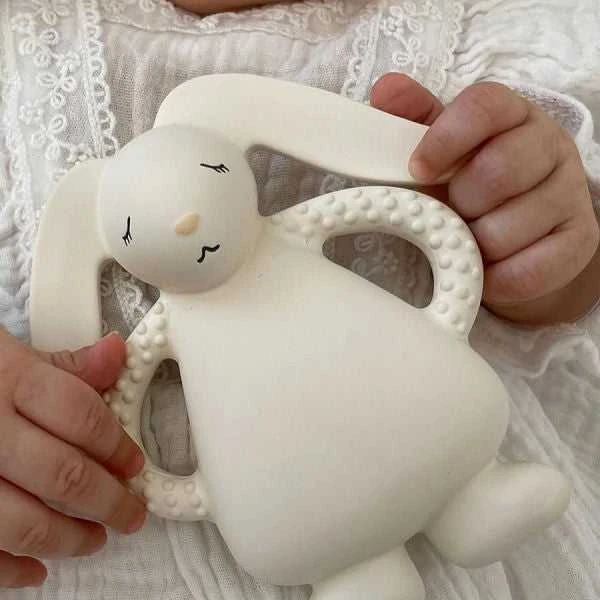 Moonie natūralaus kaučiuko kramtukas Bunny - Kreminis