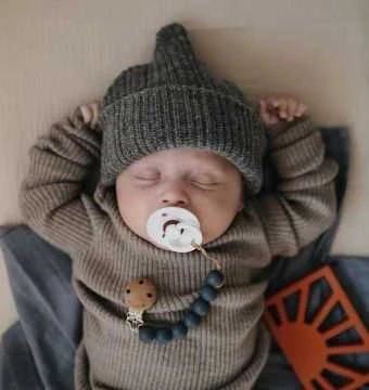 MUSHIE čiulptuko laikiklis HALO, Juodas