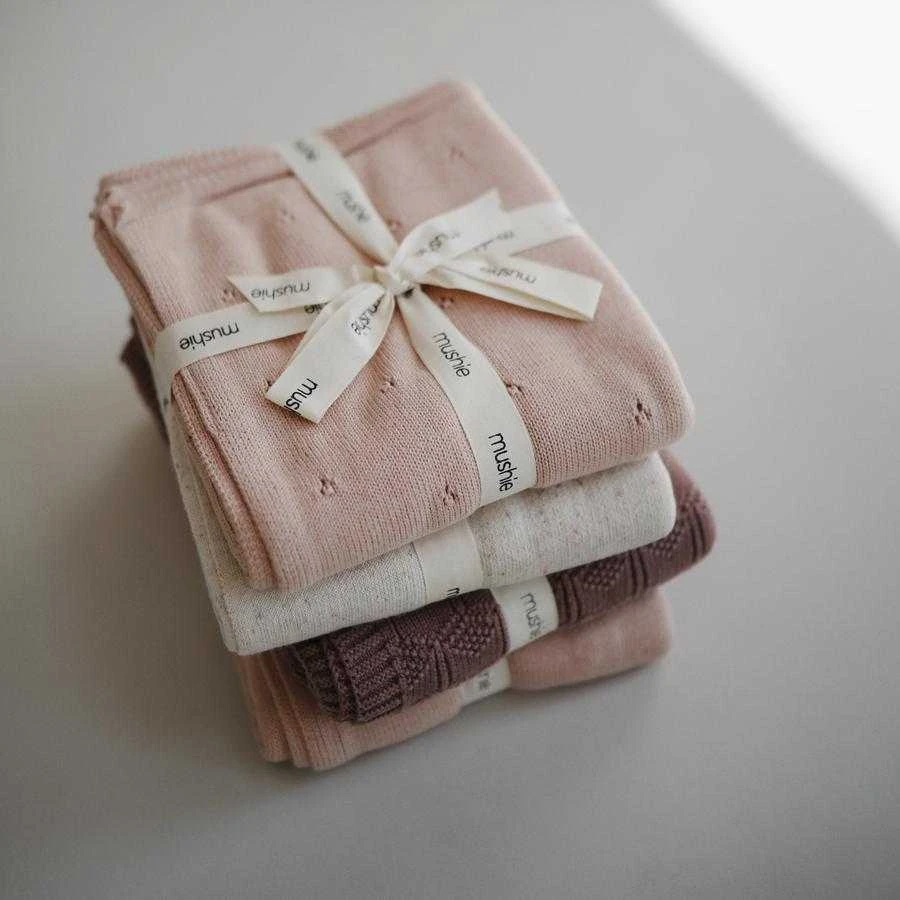 Mushie megztas pledas Pointelle – Blush