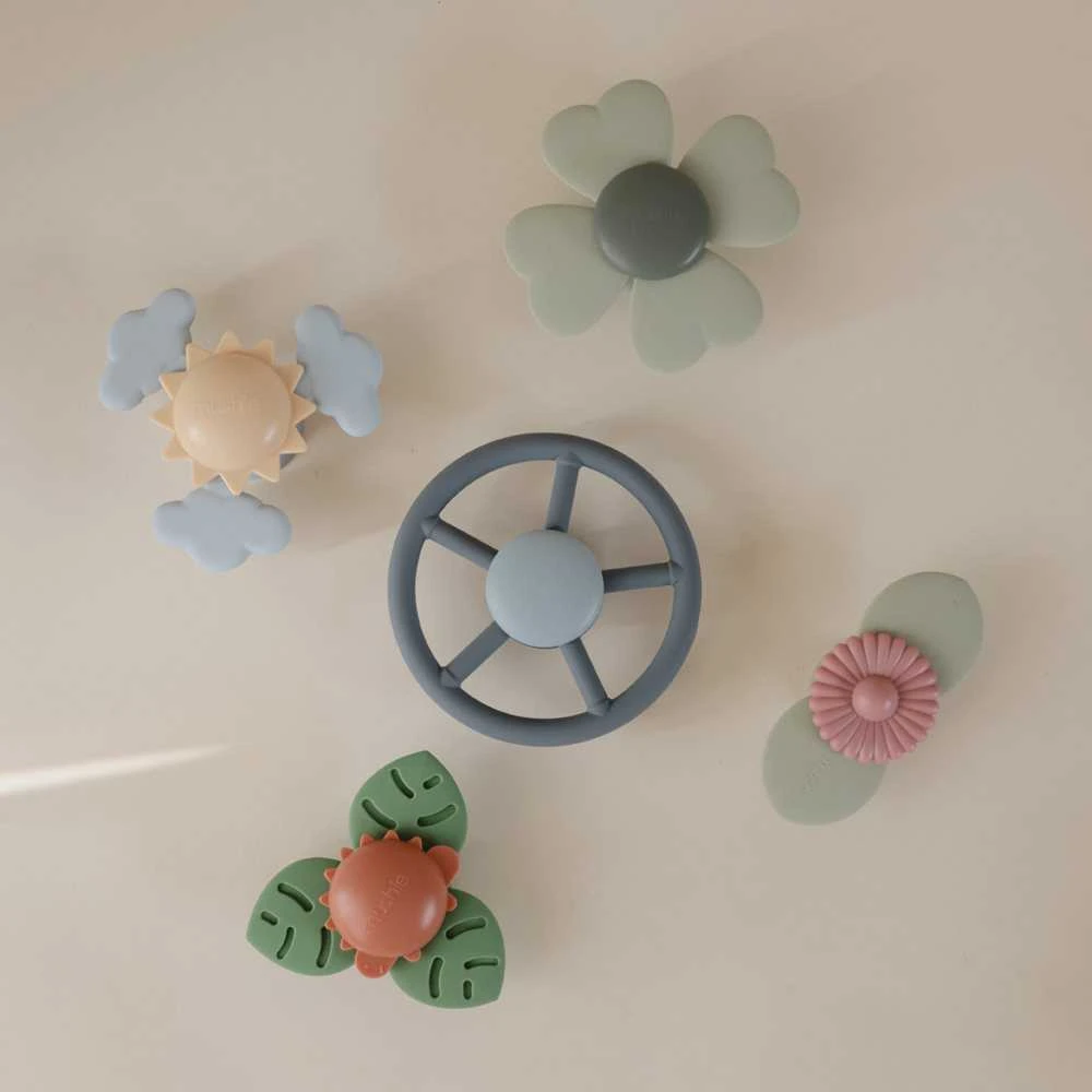 Mushie prilimpantis sukamasis žaislas (spinner) Wheel