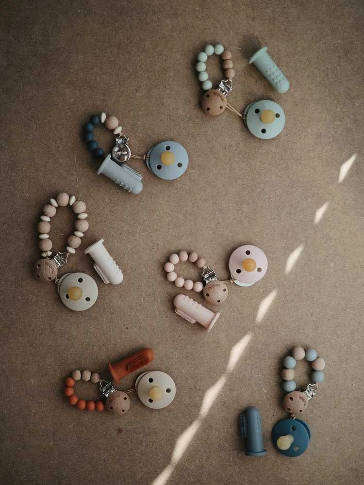 Mushie silikoninių dantų šepetukų rinkinys (daug spalvų)