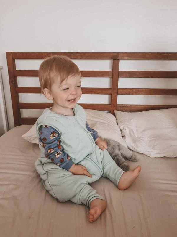 Natulino NATURALS LITTLE WALKERS™ viensluoksnis kūdikio miegmaišis celadon (mėtinės spalvos)