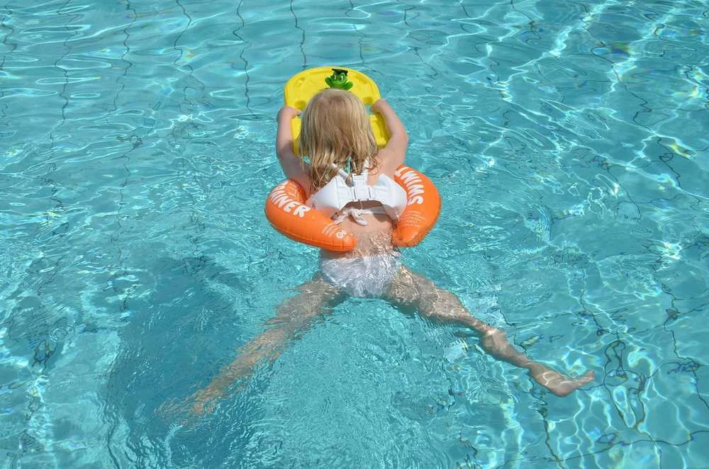 Mokomasis plaukimo ratas SWIMTRAINER Classic (2-6m.) FSA002
