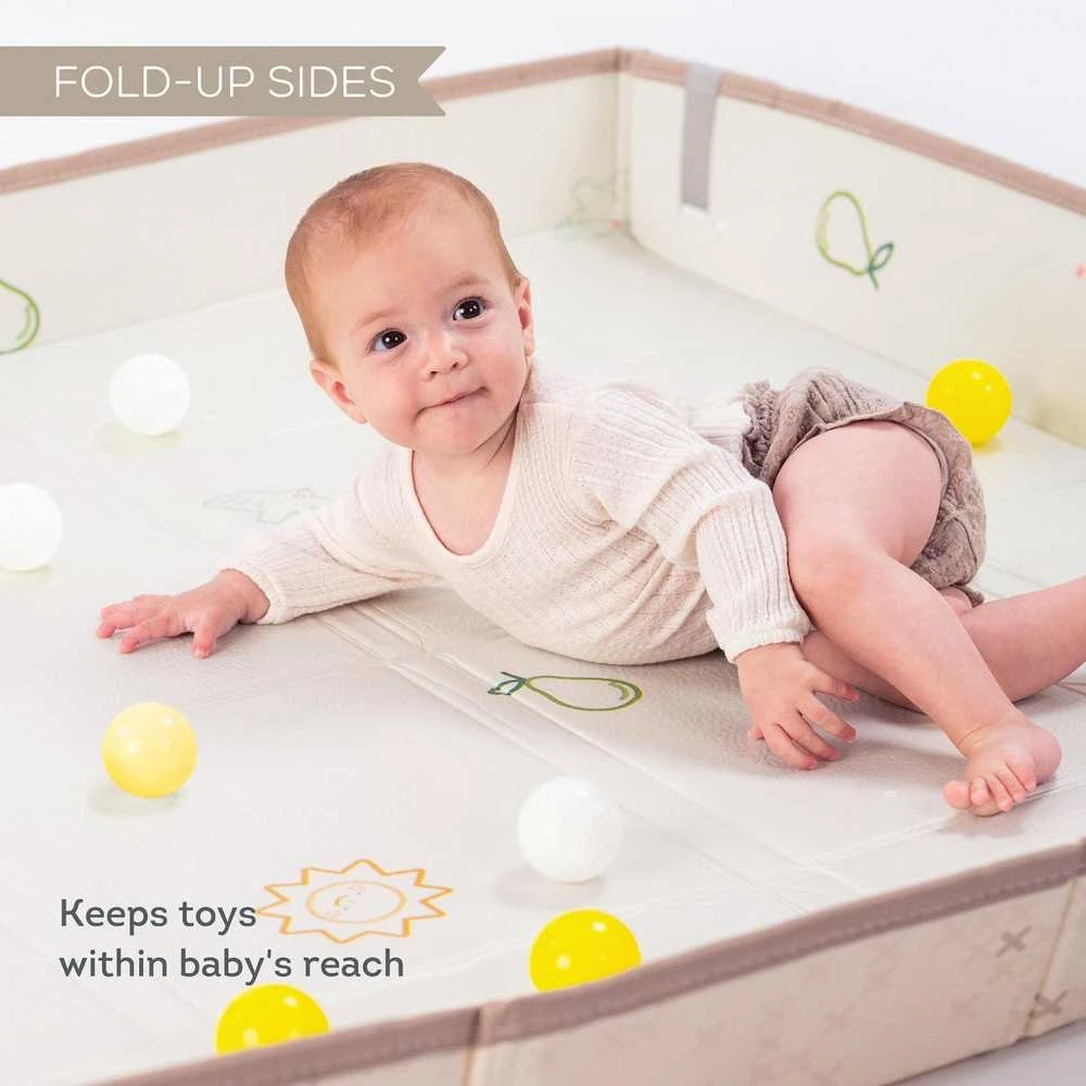 Taf Toys dvipusis vandeniui atsparus putų kilimėlis Fold and Fun, 150 × 180 su kamuoliukais