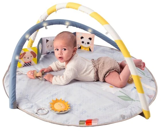 Taf Toys lavinamasis kilimėlis su muzikine karusele Melody Bloom Gym