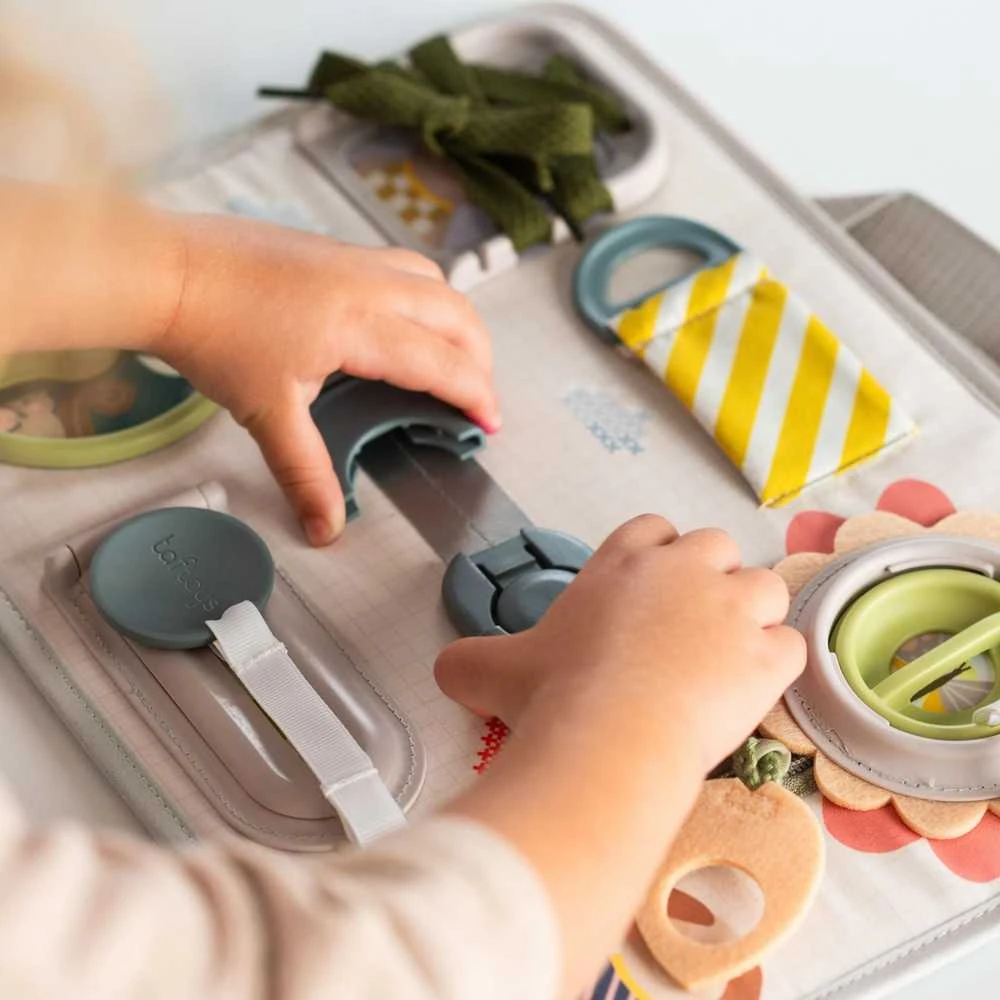 Taf Toys veiklos lenta - lavinamasis žaislas Snap and Learn