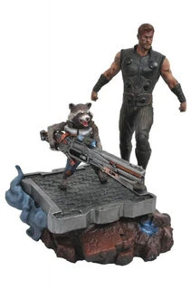 Diamond Select Toys Avengers 3 - Thor & Rocket statula | 30cm