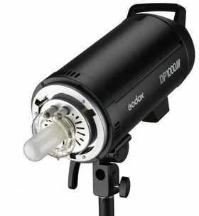„Godox DP1000III“ studijinė blykstė.