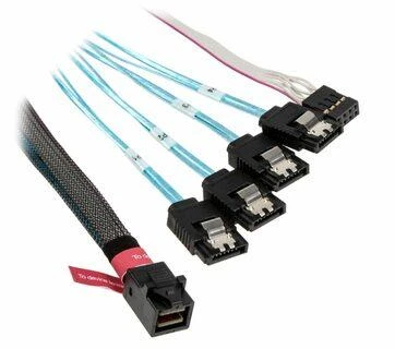 „SilverStone SST-CPS05 Mini-SAS“ į SATA 7 kontaktų kabelis – 50 cm