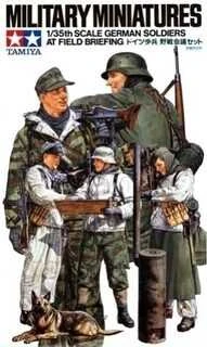 Tamiya Vokiečių kareiviai lauko pasitarime 1/35 figūrėlių rinkinys 35212