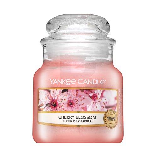 Yankee Candle Vyšnių žiedų kvapioji žvakė