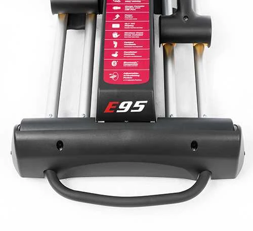 Elipsinis treniruoklis SOLE E95