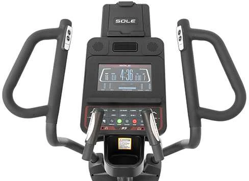 Elipsinis treniruoklis SOLE E95