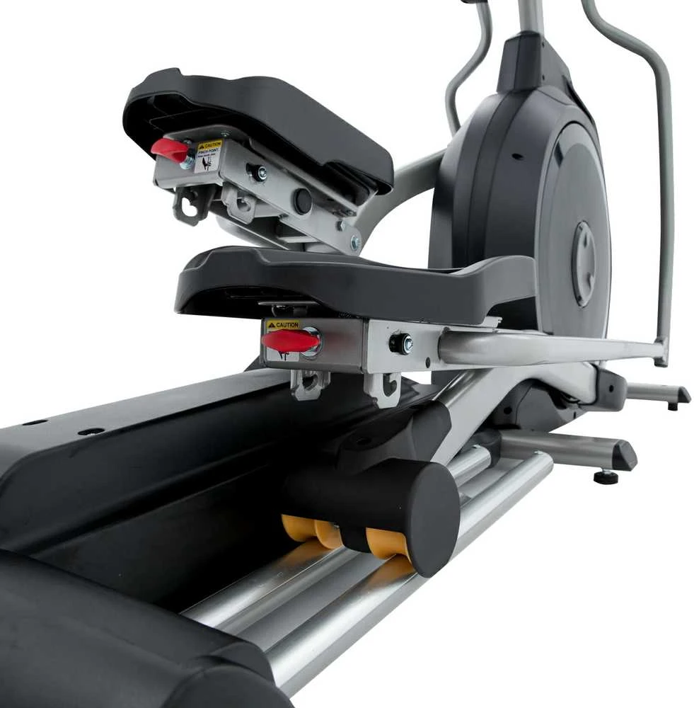 Elipsinis treniruoklis SPIRIT XE395