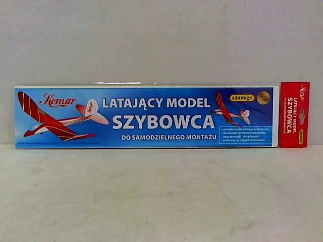 Adamigo Komar 07028 sklandytuvo modelis